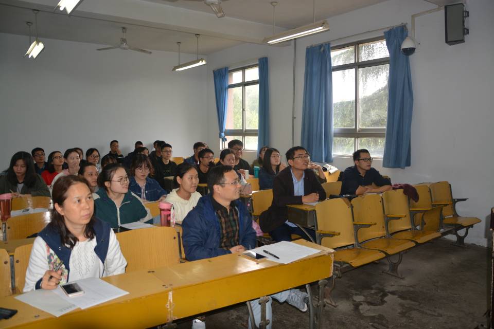 纸牌游戏在线
2015级卓越园艺师实习汇报