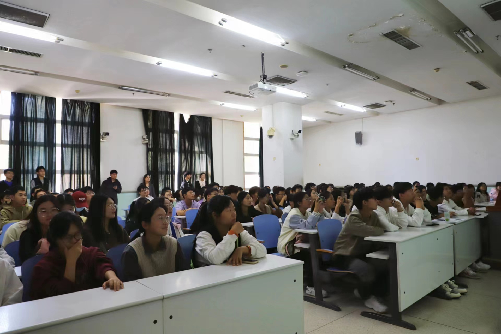 ֽ����Ϸ����