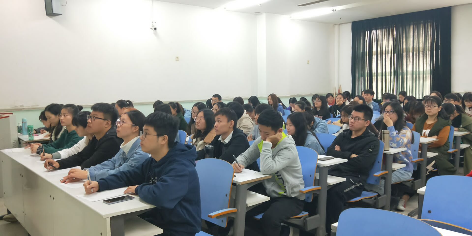 ֽ����Ϸ����
��չ����Ա���Ƚ����